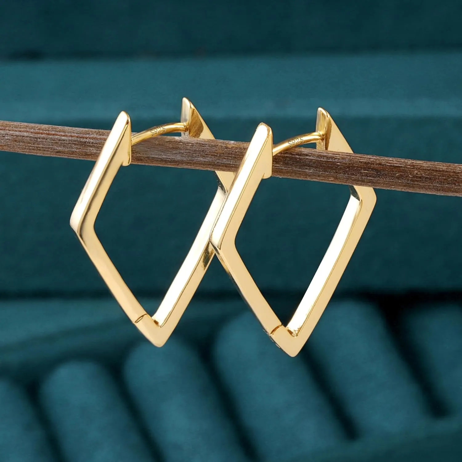 925 Sterling Silver Earrings Star Geometric Rhombus Silver Hoop Earrings for Women Trendy Small Hoop Earrings Silver Hypoallergenic Earrings Small Huggie Hoops Earrings for Jewelry Gifts