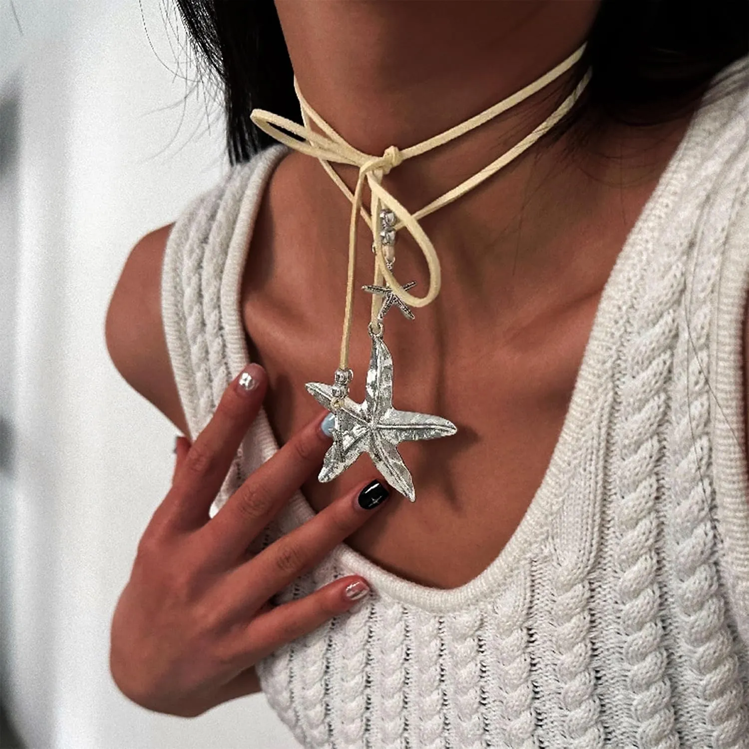 Aonklot Starfish Necklace Gold Seashell Charm Necklaces for Women Trendy Ocean Shell Accessories Beach Necklaces Summer Outfits for Women 2025 Vacation