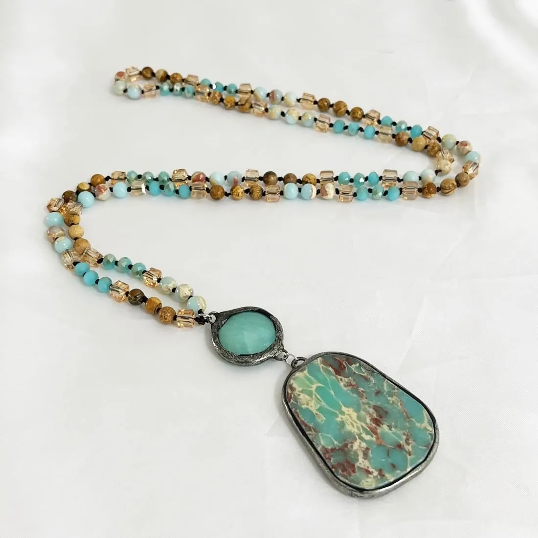 Boho Long Natural Stone Beads Pendant Necklace Crystal Hand Knotted Jewelry for Women