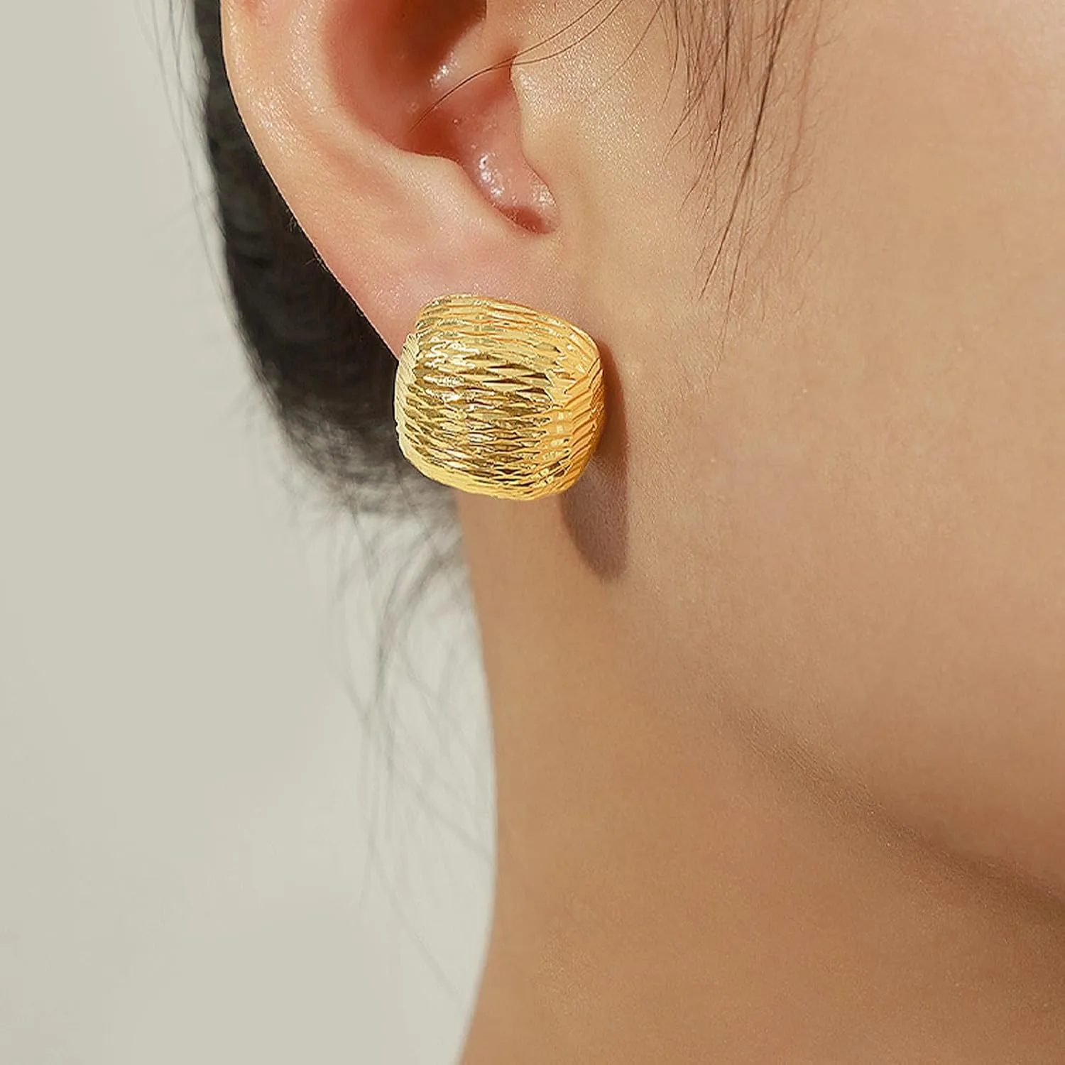 Chunky Gold Stud Earrings for Women Hammered Wavy Button Earrings Round Disc Teardrop Water Drop Square Statement Earrings Trendy Jewelry