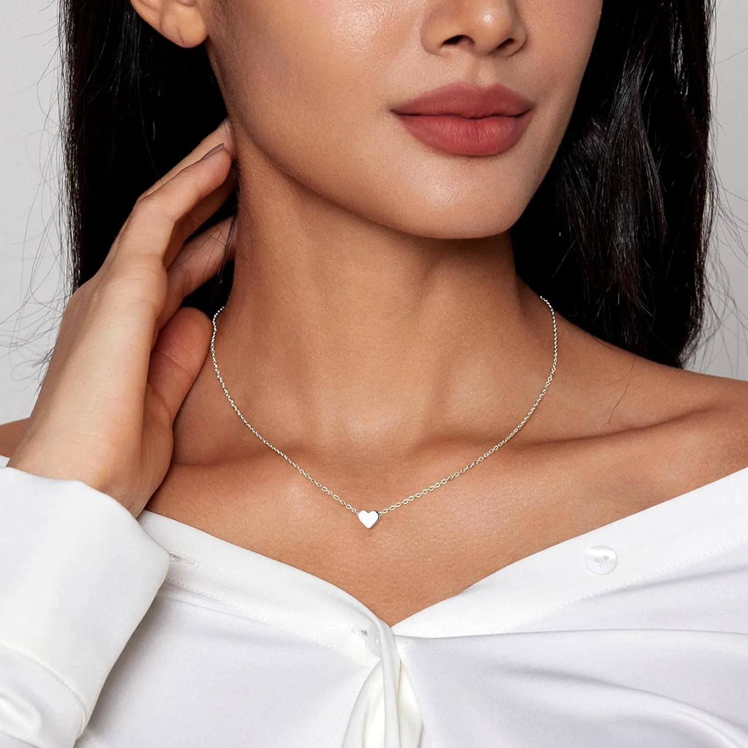 Cute Heart Necklace for Women Gold/Silver Plated Heart Pendant Choker Necklaces Tendy Love Heart Chain Necklace Dainty Gold/Silver Necklace Jewelry Gifts for Women