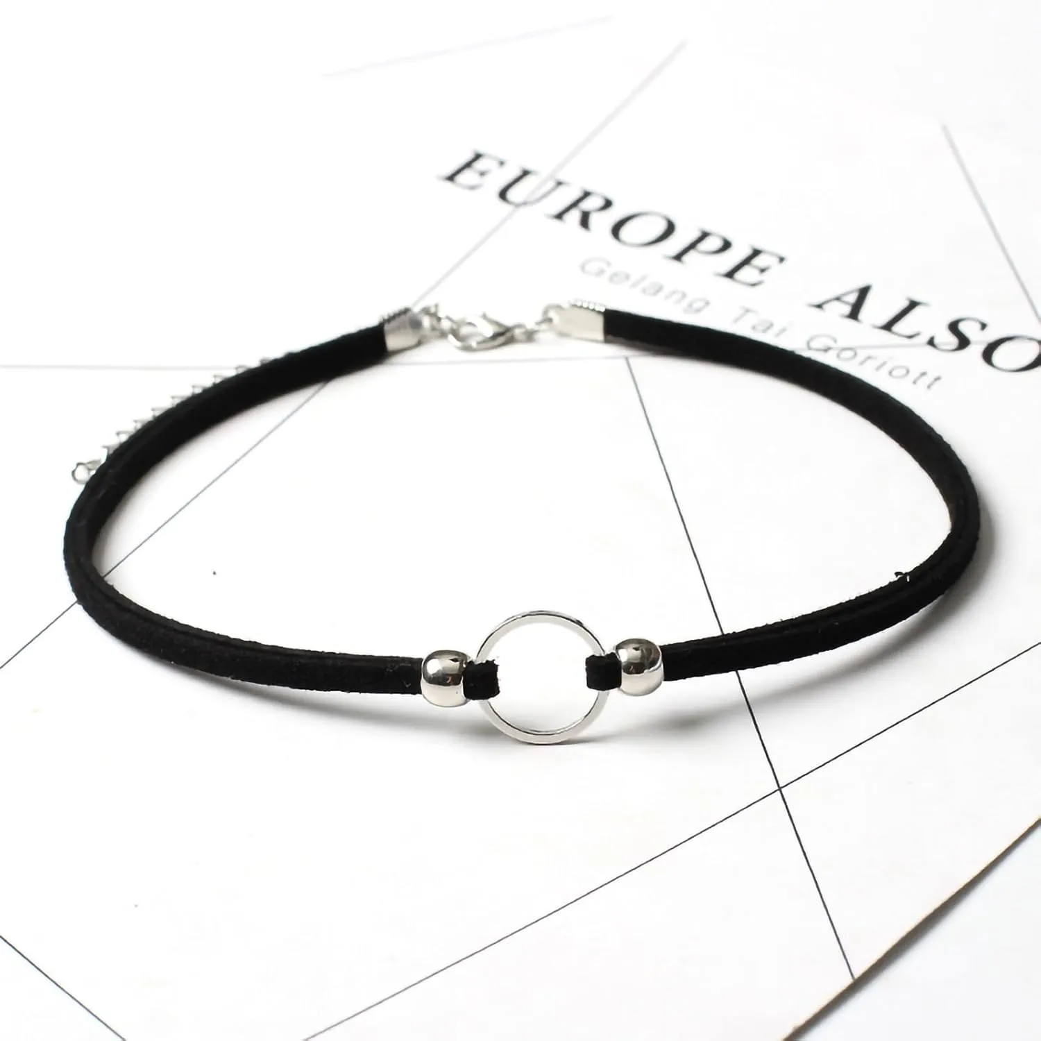 Fesciory Black Necklaces for Women, Adjustable Layered Velvet Leather Lace Collar Necklace, Goth Jewelry Gifts.