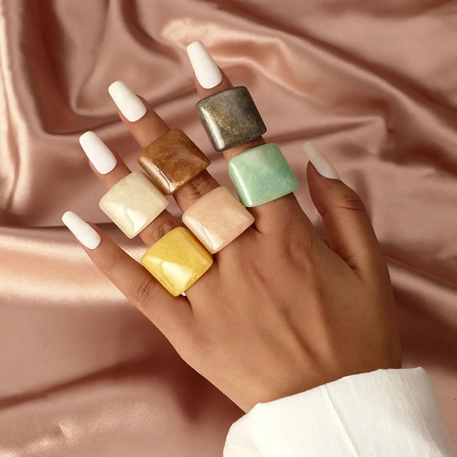 GIGB PBDK Multicolor Resin Chunky Rings,Exaggerated Knuckle Finger Rings Transparent Acrylic Rings Charm Geometric Jewelry Gifts for Women