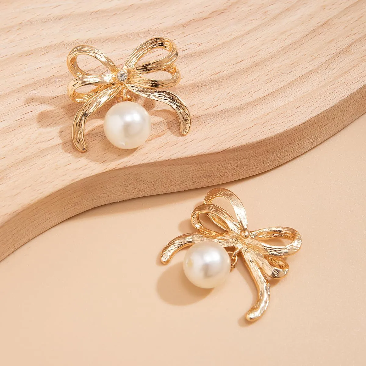 Gold Imitation Pearl Rhinestones Hood Earrings for Women Sparkly Silver Plating Classic Ribbon Bow Stud Drop Dangle Tassels Statement Earrings