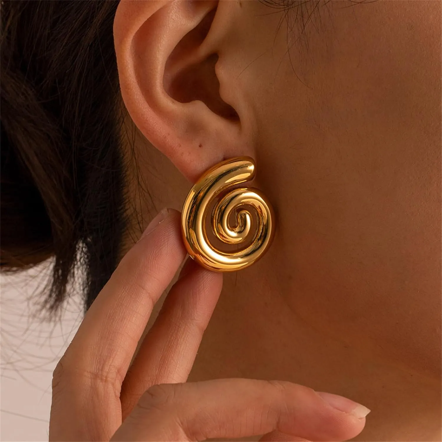 Gold Shell Earrings for Women Dainty Stud Earrings Seashell Drop Dangle Earrings Trendy Jewelry for Women Spiral Earrings Hypoallergenic