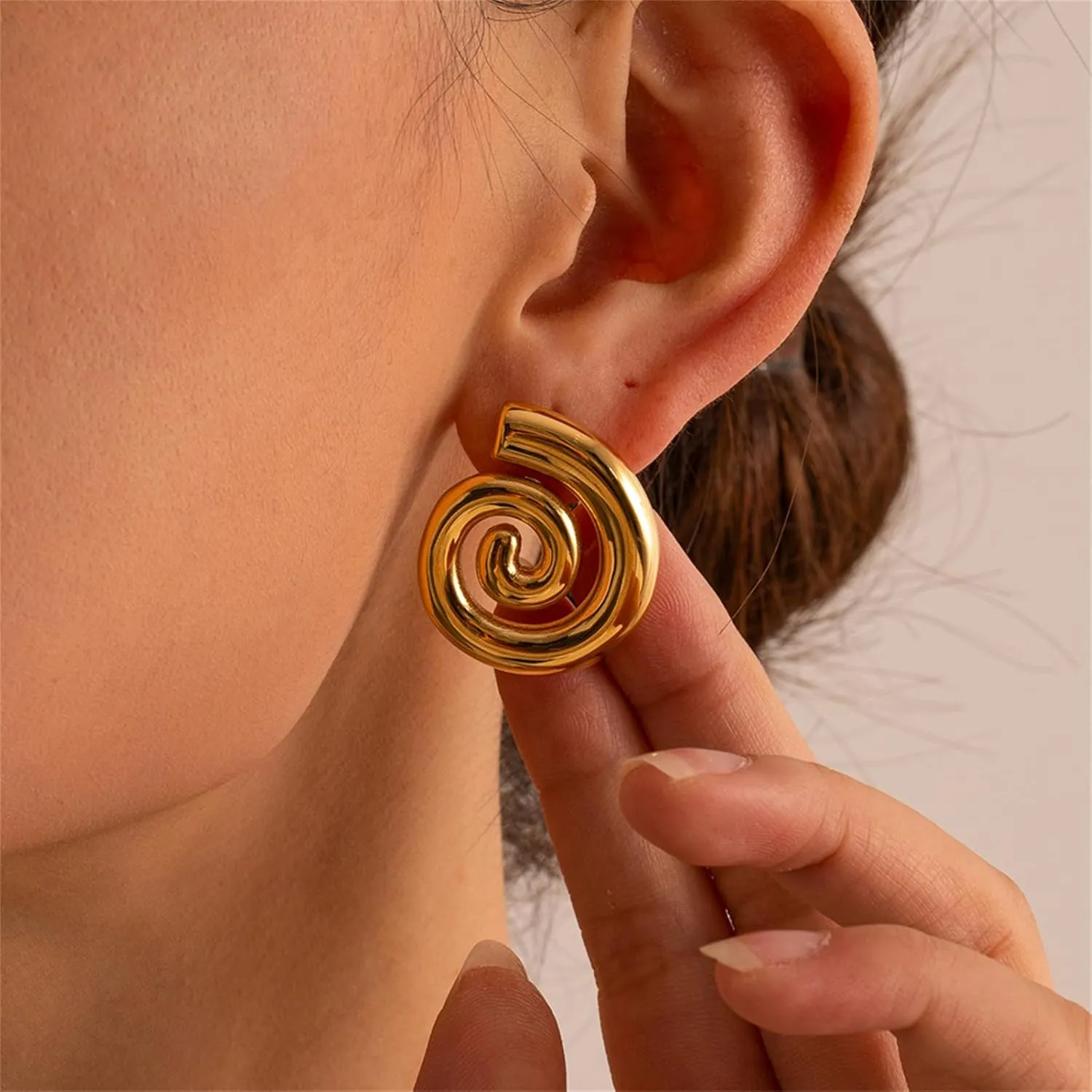 Gold Shell Earrings for Women Dainty Stud Earrings Seashell Drop Dangle Earrings Trendy Jewelry for Women Spiral Earrings Hypoallergenic