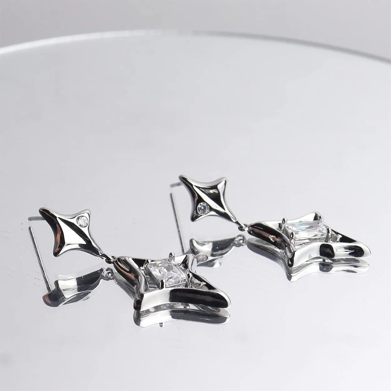 JeanBeau Gold Star Drop Dangle Earrings for Women - Trendy Sparkly Cubic Zirconia Unique Hypoallergenic Fashion Jewelry Gift