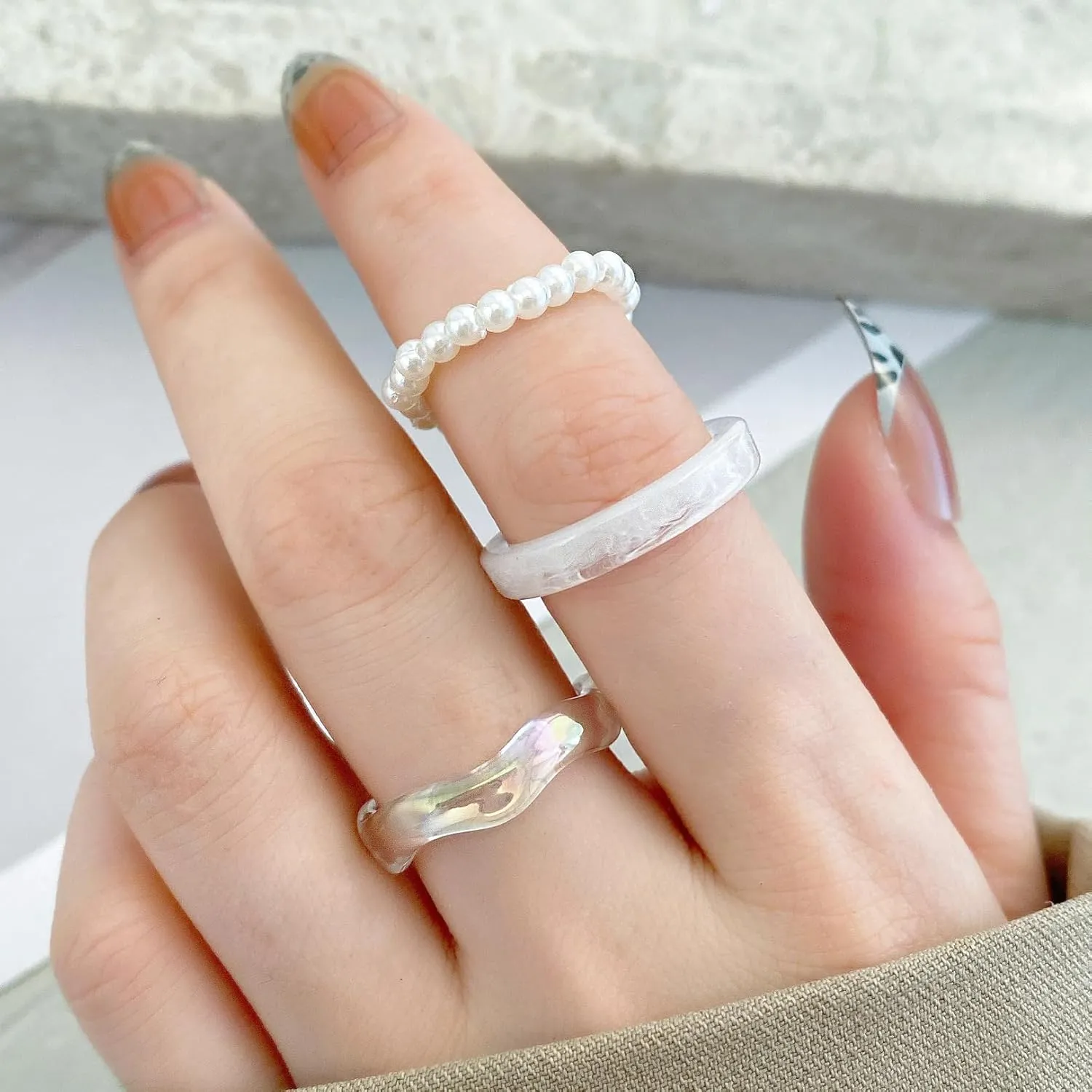 Knuckle Pearl Rings Set for Women iridescent Resin Wave Rings Pearl Beaded Rings Stackable Plastic Rings Frosted Glass Beads Ring Cute Acrylic Rings Jewelry 3 Pcs
