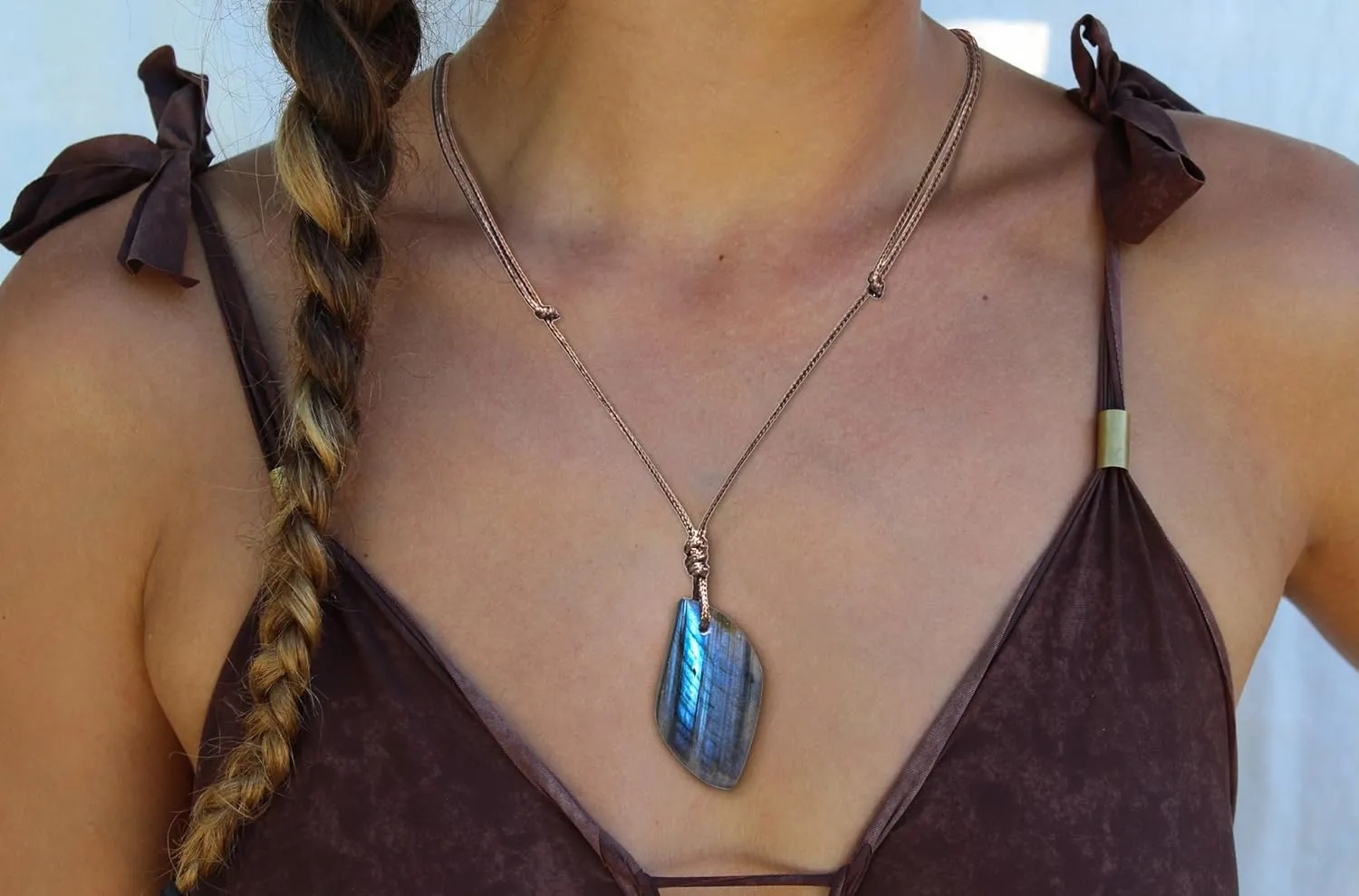Labradorite Necklace, Natural Grey Moonstone Necklace for Boho Necklace, Handmade Wax Cord Leaf Shape Labradorite Stone Jewelry for Unisex. (Labradorite)