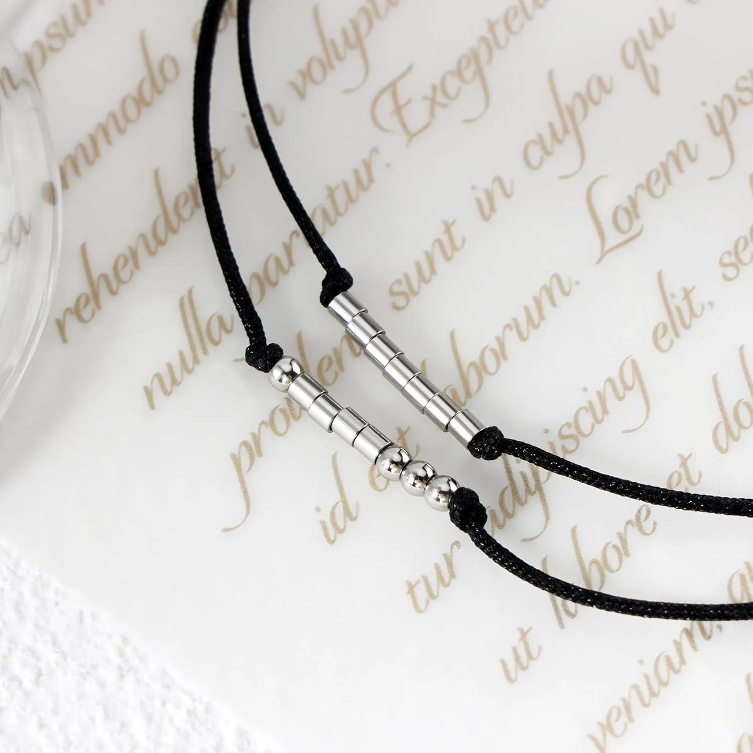Ldurian Morse Code Bracelet, Dad Mom Brother Sister Daughter Son Friend Morse Code Bracelets, Adjustable String Matching Beads Secret Message Jewelry