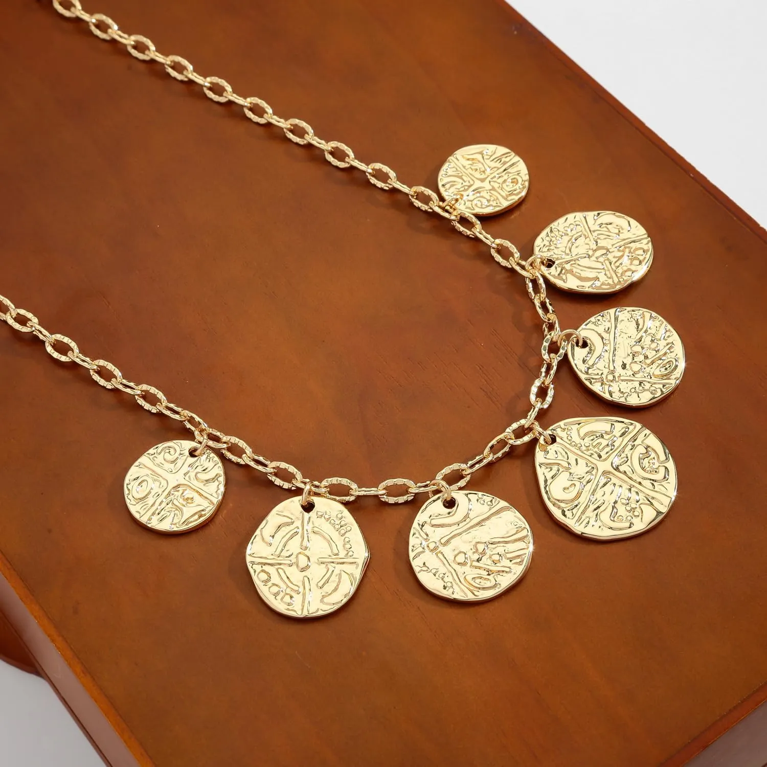 LILIE&WHITE Gold Heart Necklaces For Women With Different Heart Charms Gold Charm Sun Heart Necklace Coin Charms Fashion Jewelry Gift