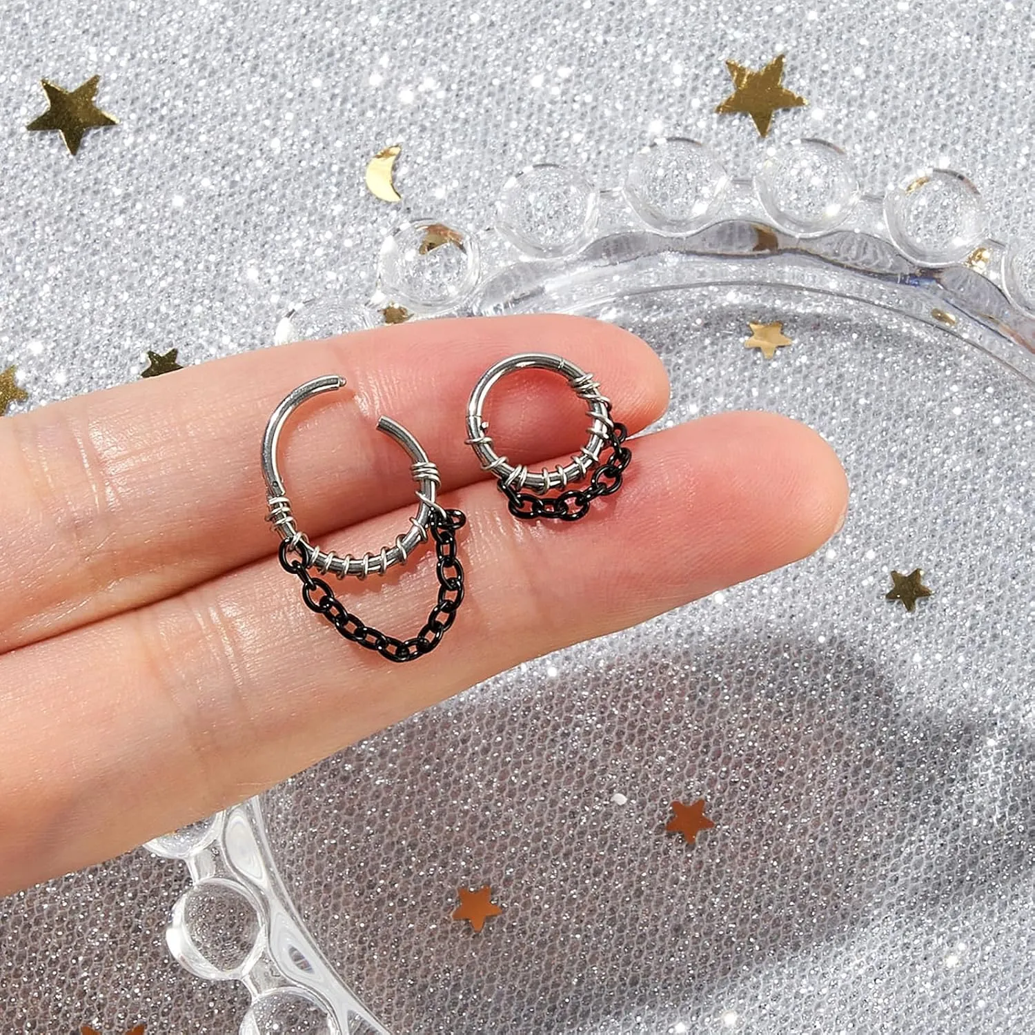 Longbeauty Septum Rings 16g Unique Septum Clicker Gold Black Nose Rings Surgical Steel Rook Helix Daith Piercing Jewelry for Women Men