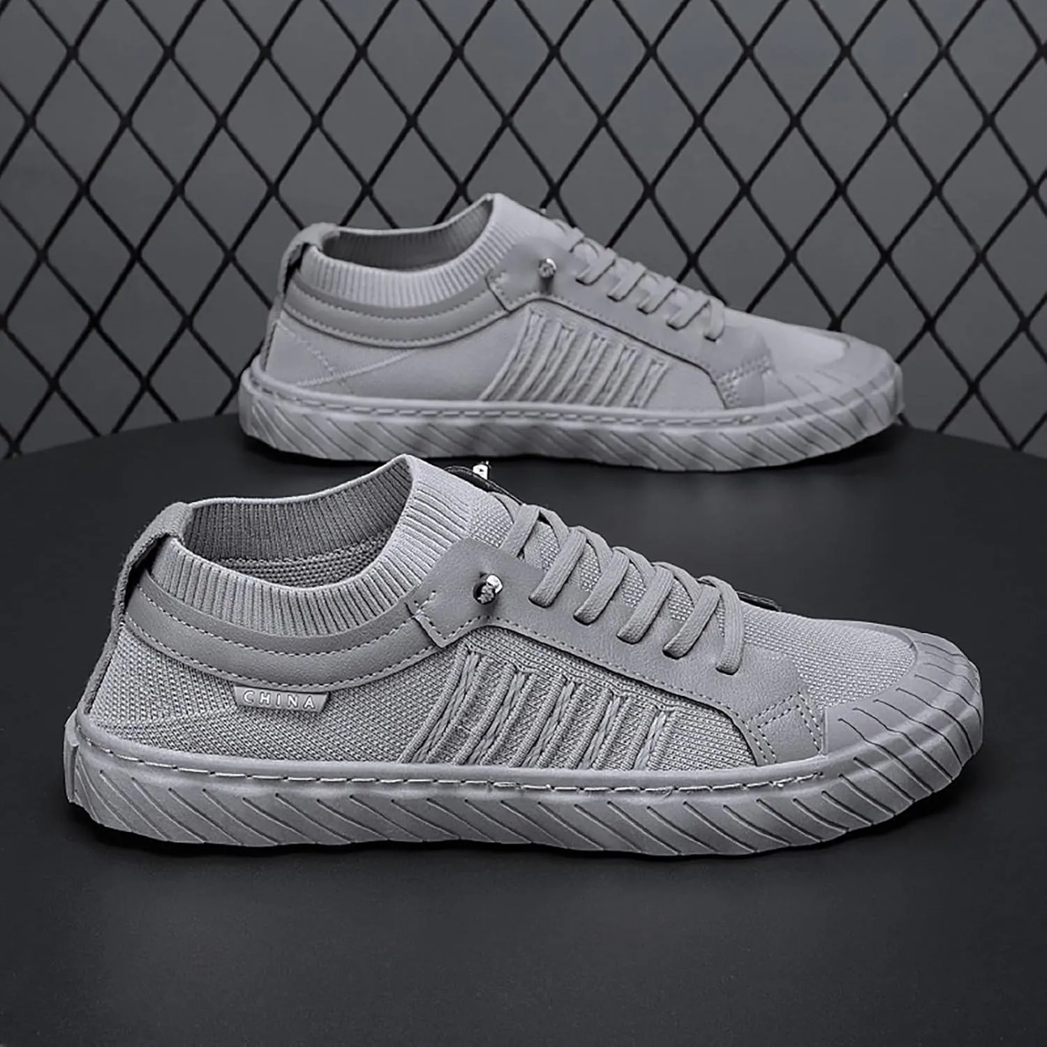 Mesh Shoes Men's Summer New Mesh Hollow Casual Sports Shoes Lightweight Breathable Summer No Show Sneaker Socks Men