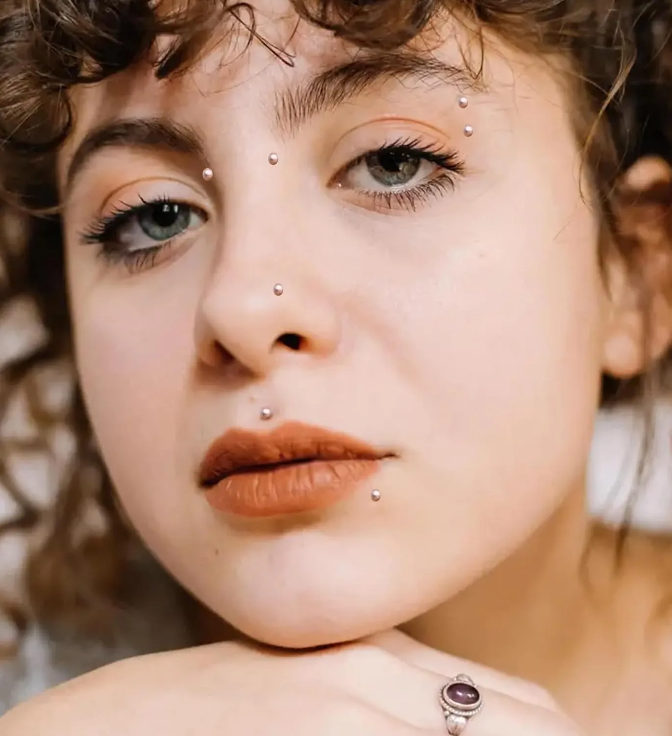 MODRSA Fake Nose Stud Fake Nose Ring Stud Fake Nose Piercing Fake Lip Ring Fake Earrings Stud Silver Gold Fake Cartilage Helix Earring Clip on Earring Hoop Fake Eyebrow Ring Fake Bridge Piercing