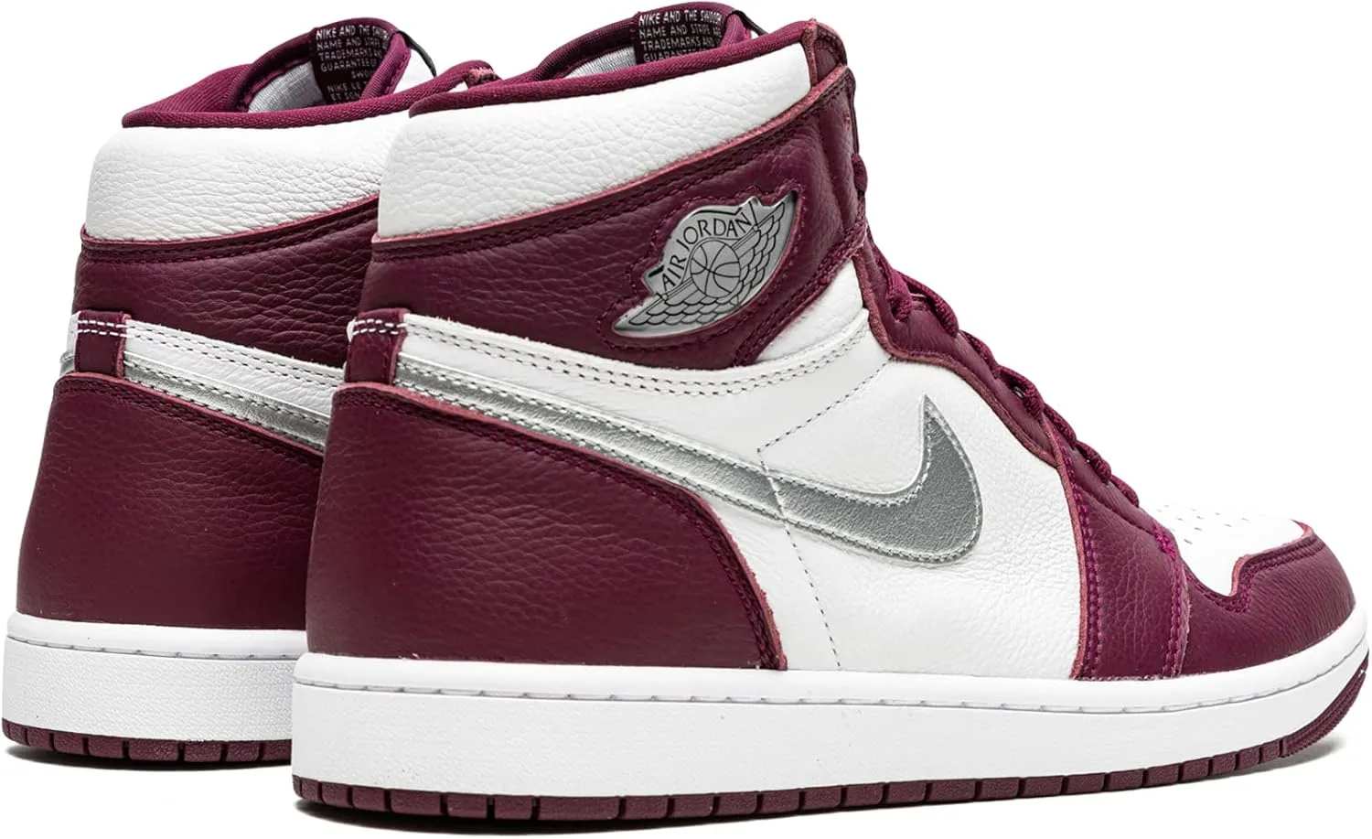 Nike Mens Air Jordan 1 Retro High OG Knicks Leather Basketball Shoes