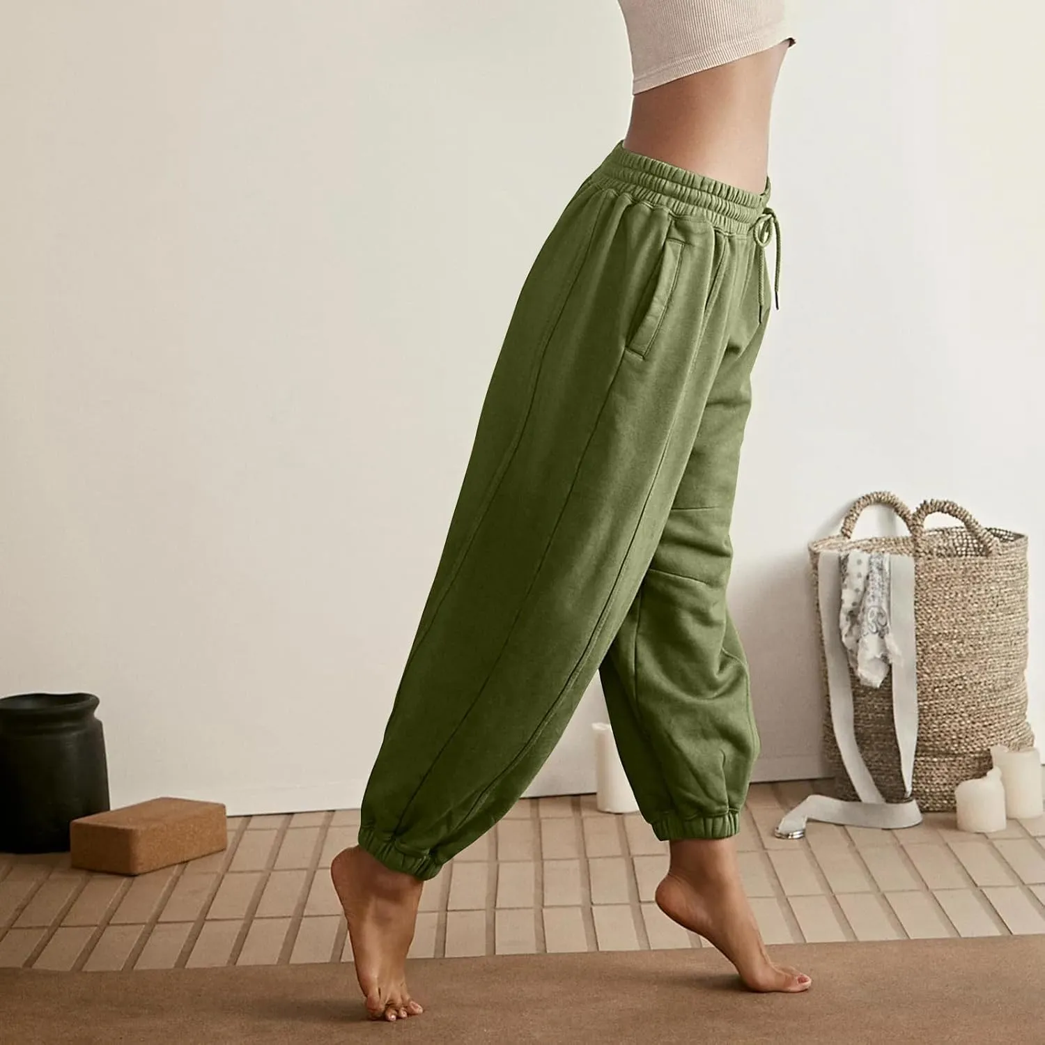 Plus Size Sweatpants for Women Fall Drawstring Jogger Pants Elastic Waist Pants Loose Trousers Comfy with Pocket