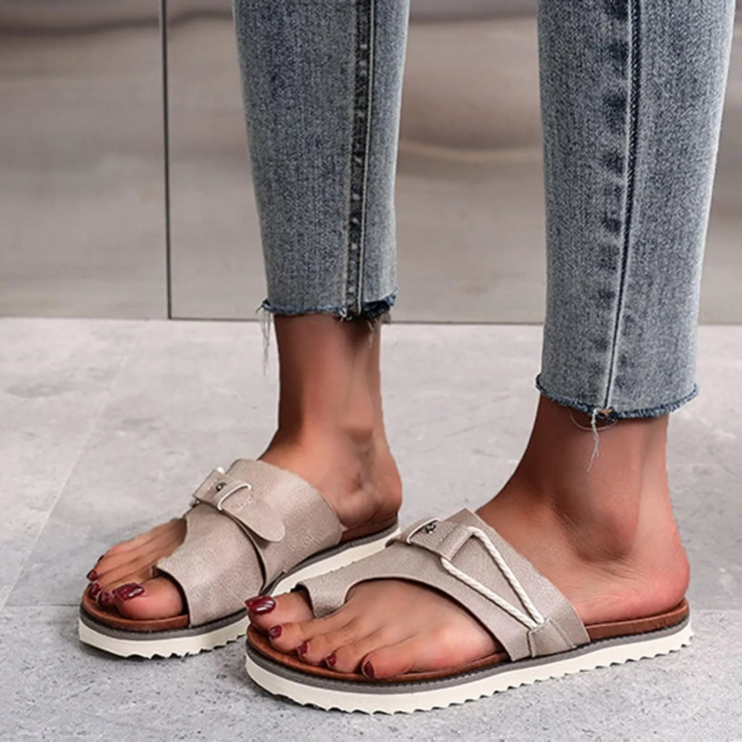 Womens Orthopedic Sandals Summer Comfy Big Toe Correction Sandal Walking Bunion Flip Flops Lightweight Breathable Leather Workout Slippers Platform Flat Sole Beach Shoes