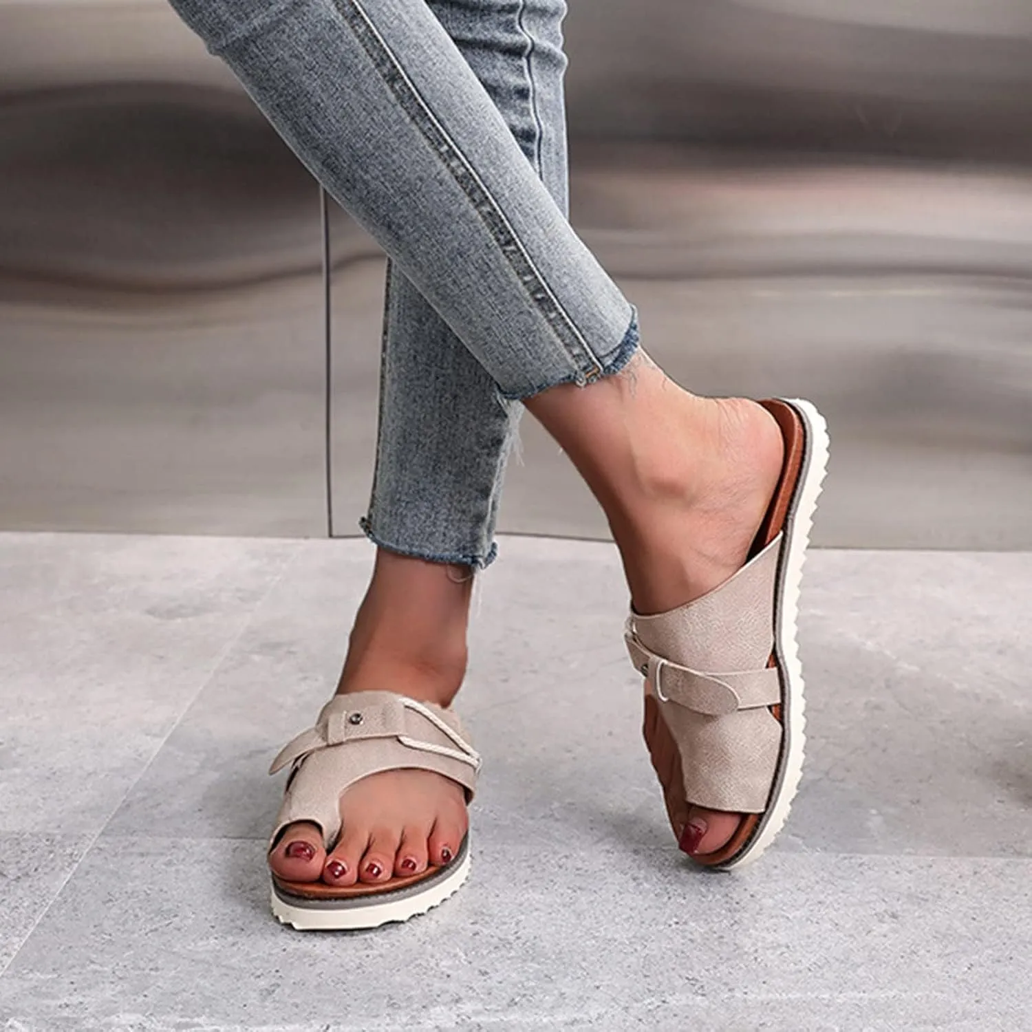 Womens Orthopedic Sandals Summer Comfy Big Toe Correction Sandal Walking Bunion Flip Flops Lightweight Breathable Leather Workout Slippers Platform Flat Sole Beach Shoes