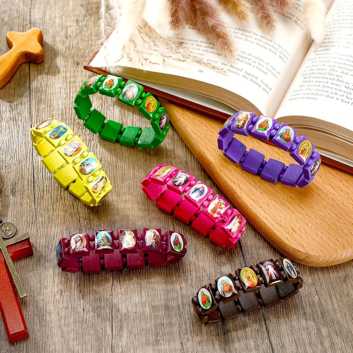 Wood Catholic Bracelets for Women Men Elastic Religious Bracelets with Images Christian Saints Rosary Wristbands Jesus and Rosary Decor for Guest Jesus Baptism First Communion Gift